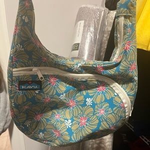 NWOT KAVU adjustable bag